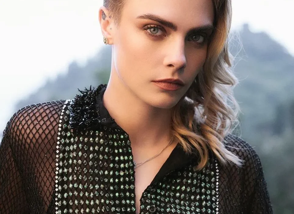 모델 카라 델레바인